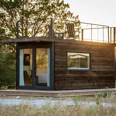 New The Perry Cozy Container Home Fredericksburg Extérieur photo