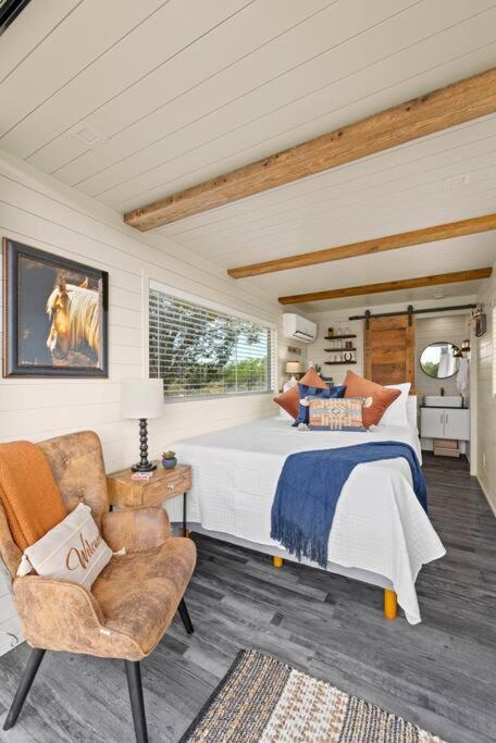 New The Perry Cozy Container Home Fredericksburg Extérieur photo