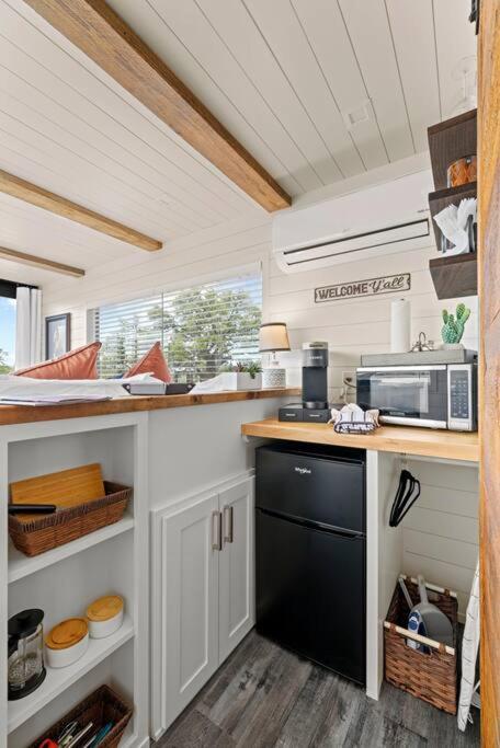 New The Perry Cozy Container Home Fredericksburg Extérieur photo