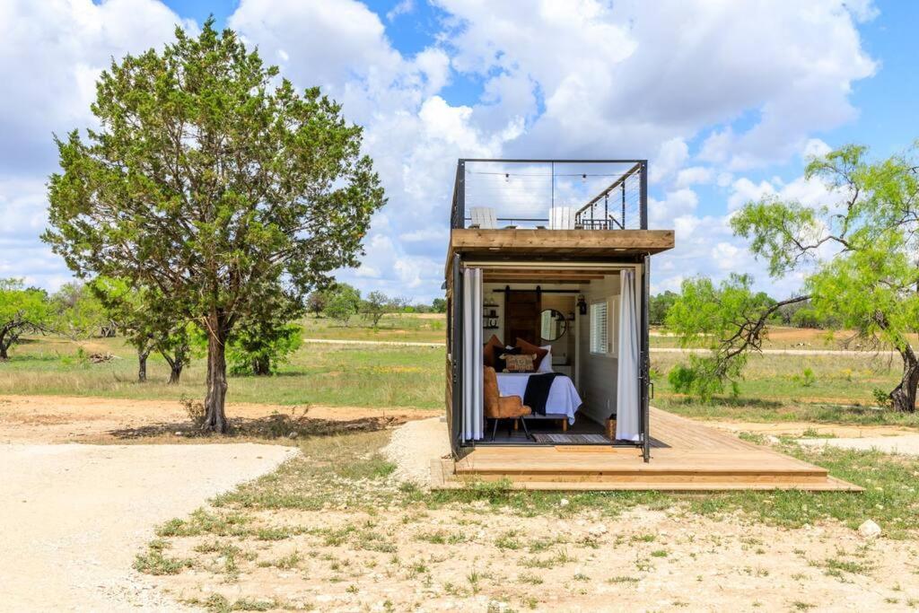 New The Perry Cozy Container Home Fredericksburg Extérieur photo